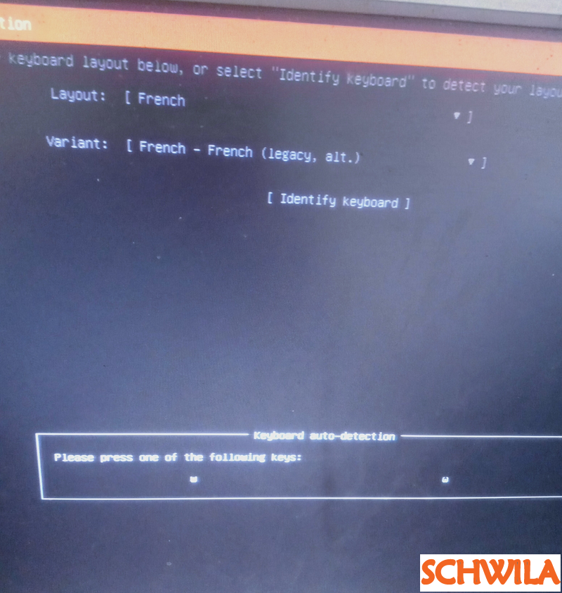 اختيار تخطيط لوحة المفاتيح أثناء تثبيت Ubuntu Server